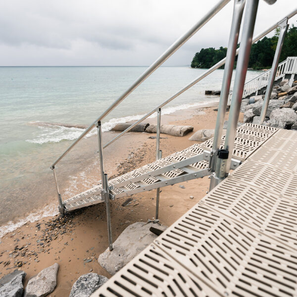 northern-lake-michigan-beach-access-using-aluminum-stairs